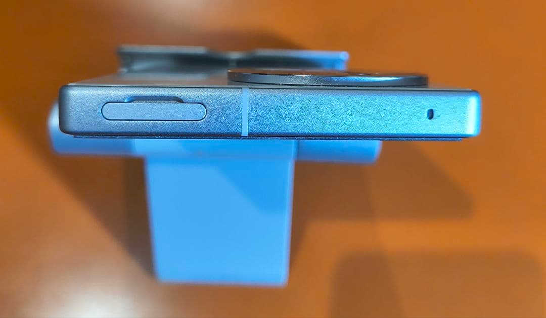 週末値引です【美品】AQUOS R9 SIMフリー　LEICA スマホ本体