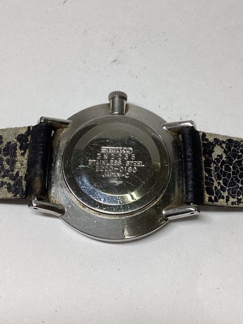 マ*ル様 SEIKO シンプル腕時計　2220-0180