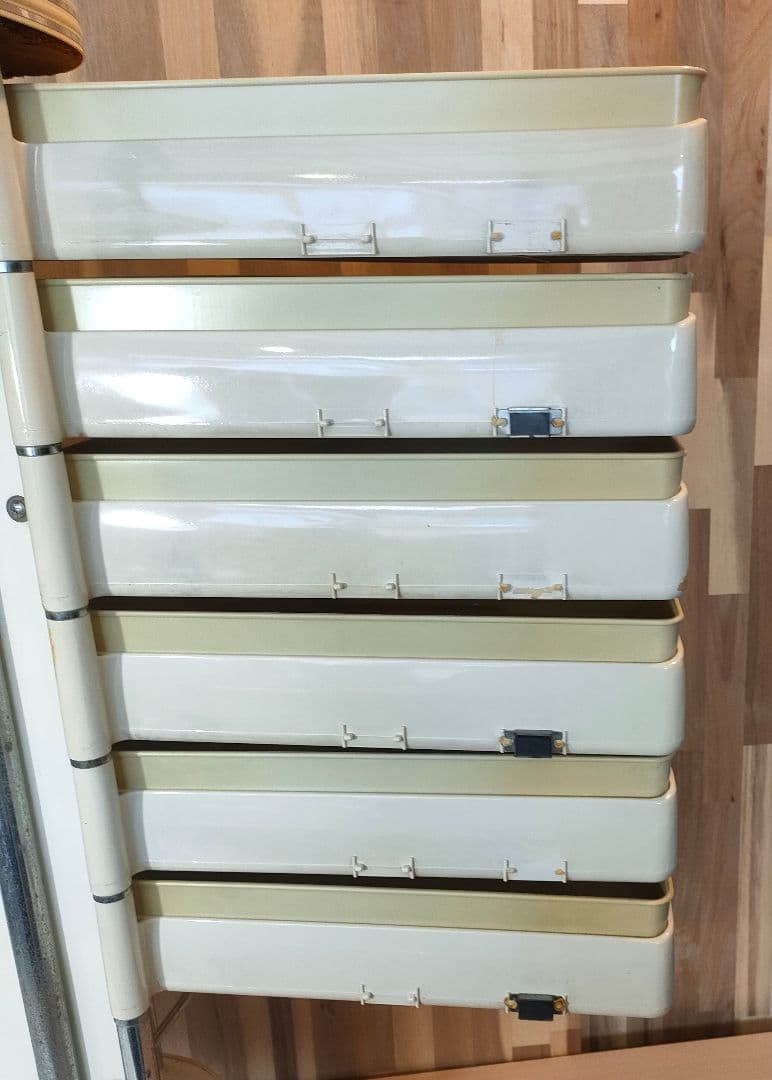 サロンワゴン マガジンラック レトロポップ