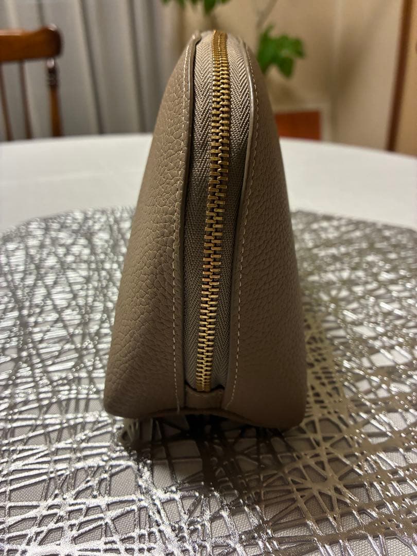 お値下げ　ボナベンチュラ　コスメティックポーチ シュリンクレザー（ラージ）　美品