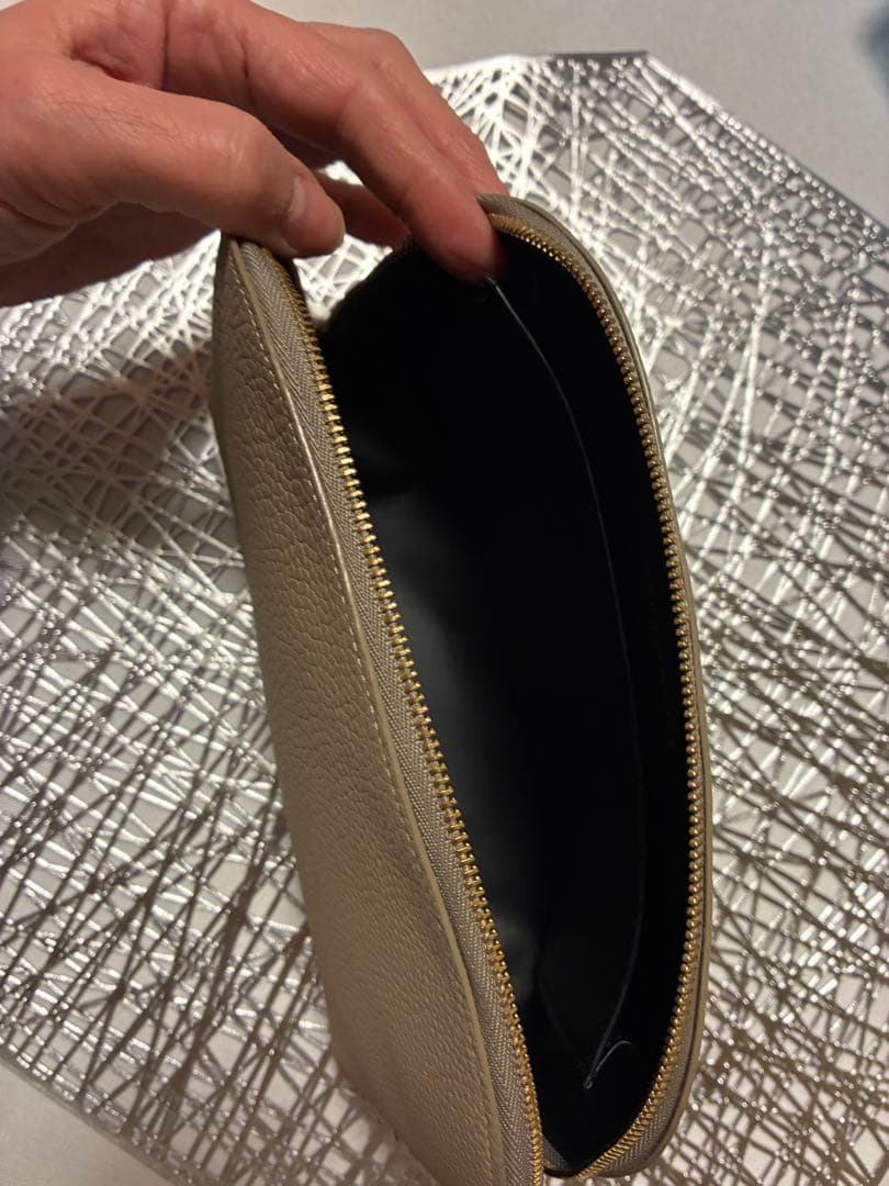 お値下げ　ボナベンチュラ　コスメティックポーチ シュリンクレザー（ラージ）　美品