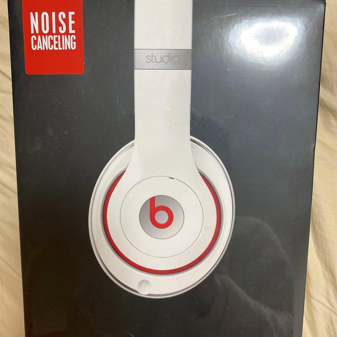 新品Beats ByDr. Dreビーツ ヘッドホンイヤホンiPod