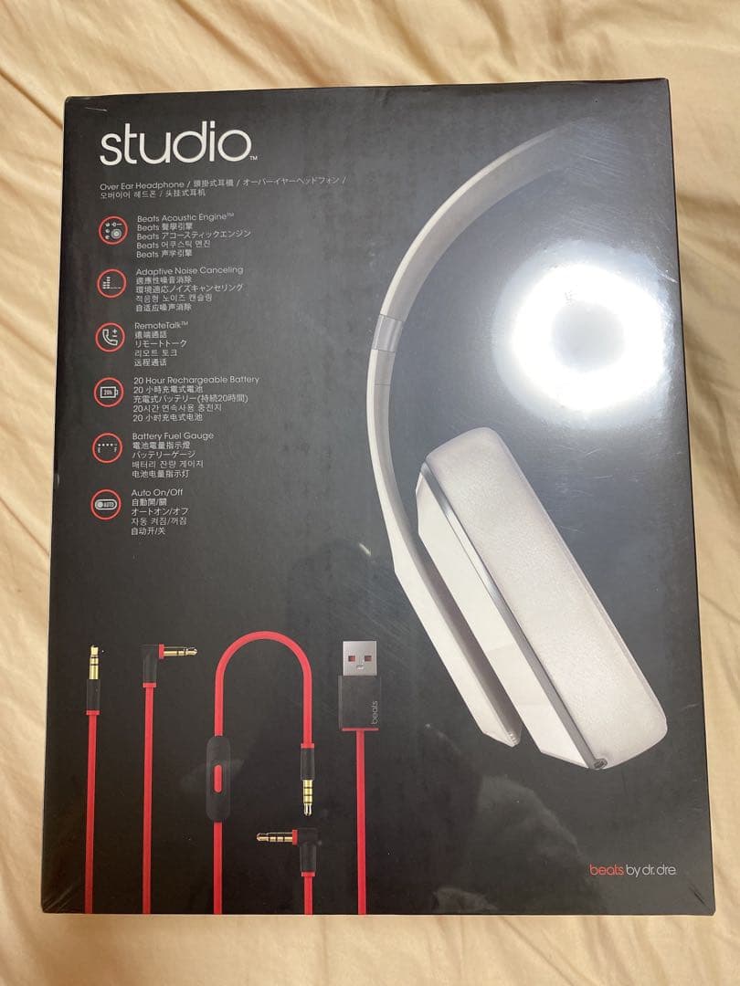 新品Beats ByDr. Dreビーツ ヘッドホンイヤホンiPod