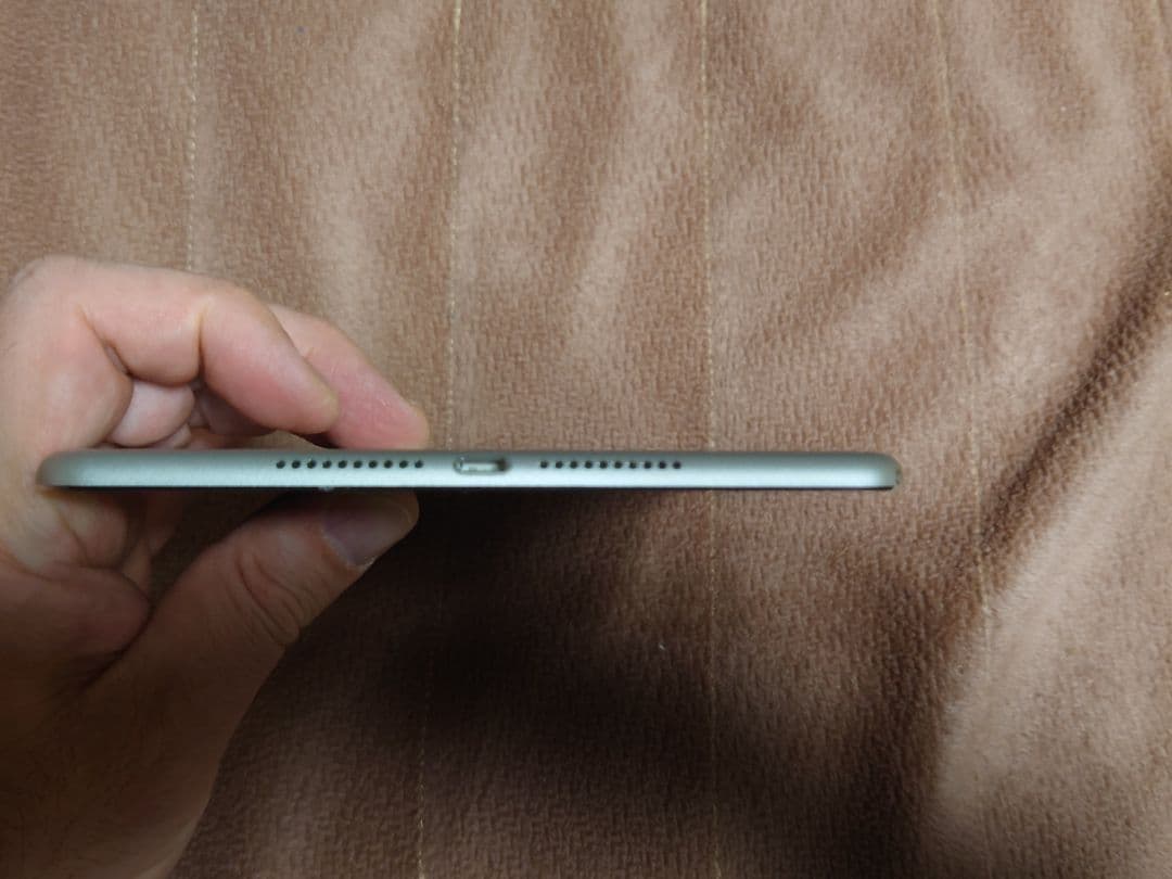 ipad　mini4 128g　wifi　モデル　　バッテリー100％　交換済み