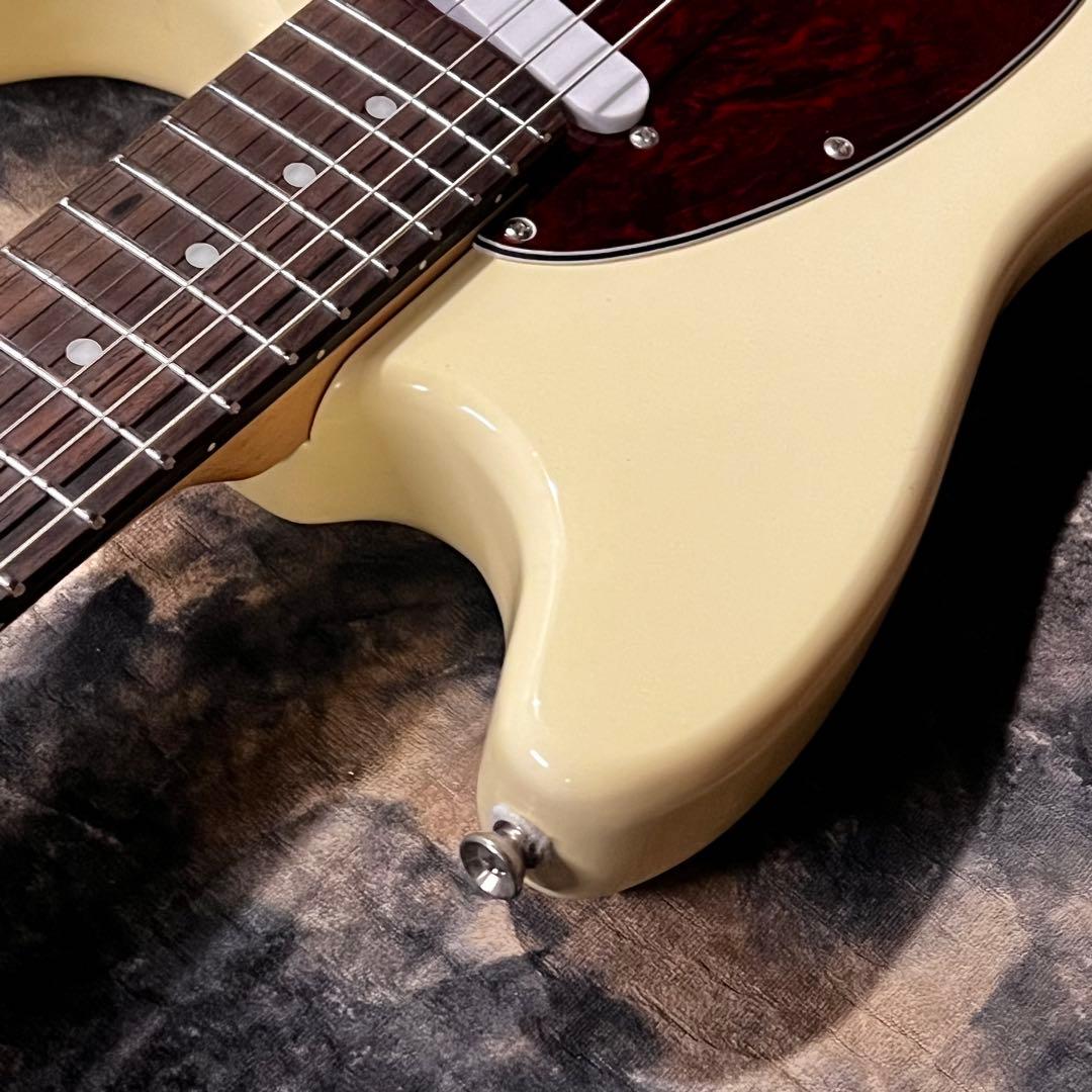 Vintage ムスタング エレキギター クリーム色 管AK