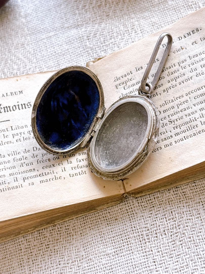 フランスアンティーク　ペンダントトップ・つばめ