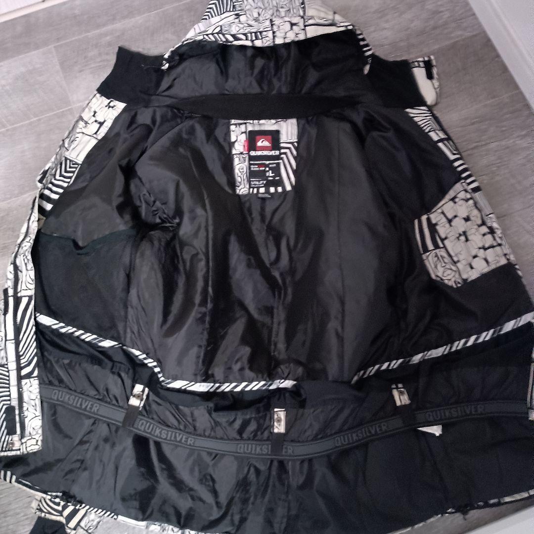 クイックシルバー　 ウェア　スノボー　上下セット　L　柄　ベージュ　白　黒