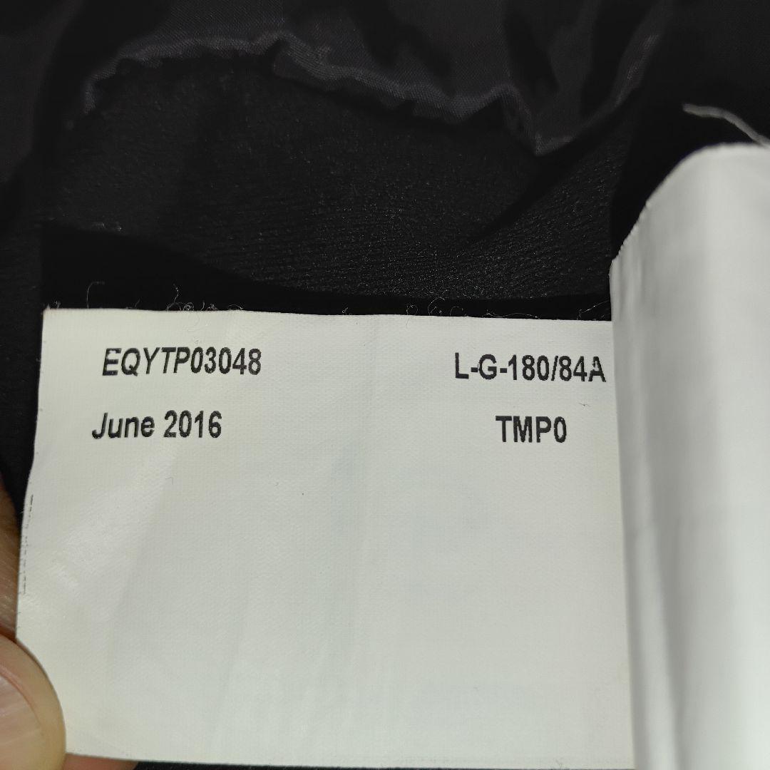 クイックシルバー　 ウェア　スノボー　上下セット　L　柄　ベージュ　白　黒