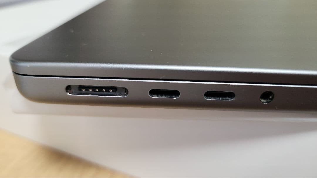 【限界値下】MacBook Pro M1Pro 16G/512Gスペースグレー