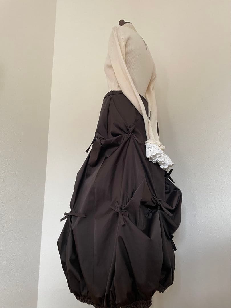【エイココンドウ】EIKO KONDOアシンメトリーバルーンリボンスカート