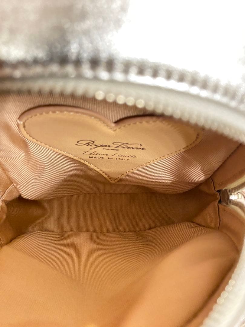 Roger vivier ボディバッグ　シルバー