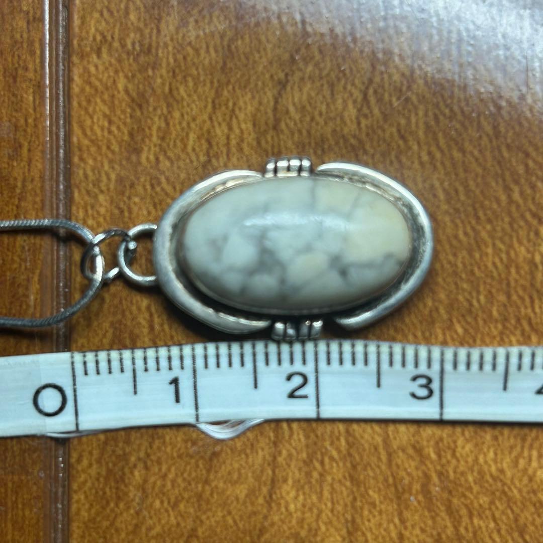 ナバホ　navajo ホワイトバッファロー ネックレス　Sterling