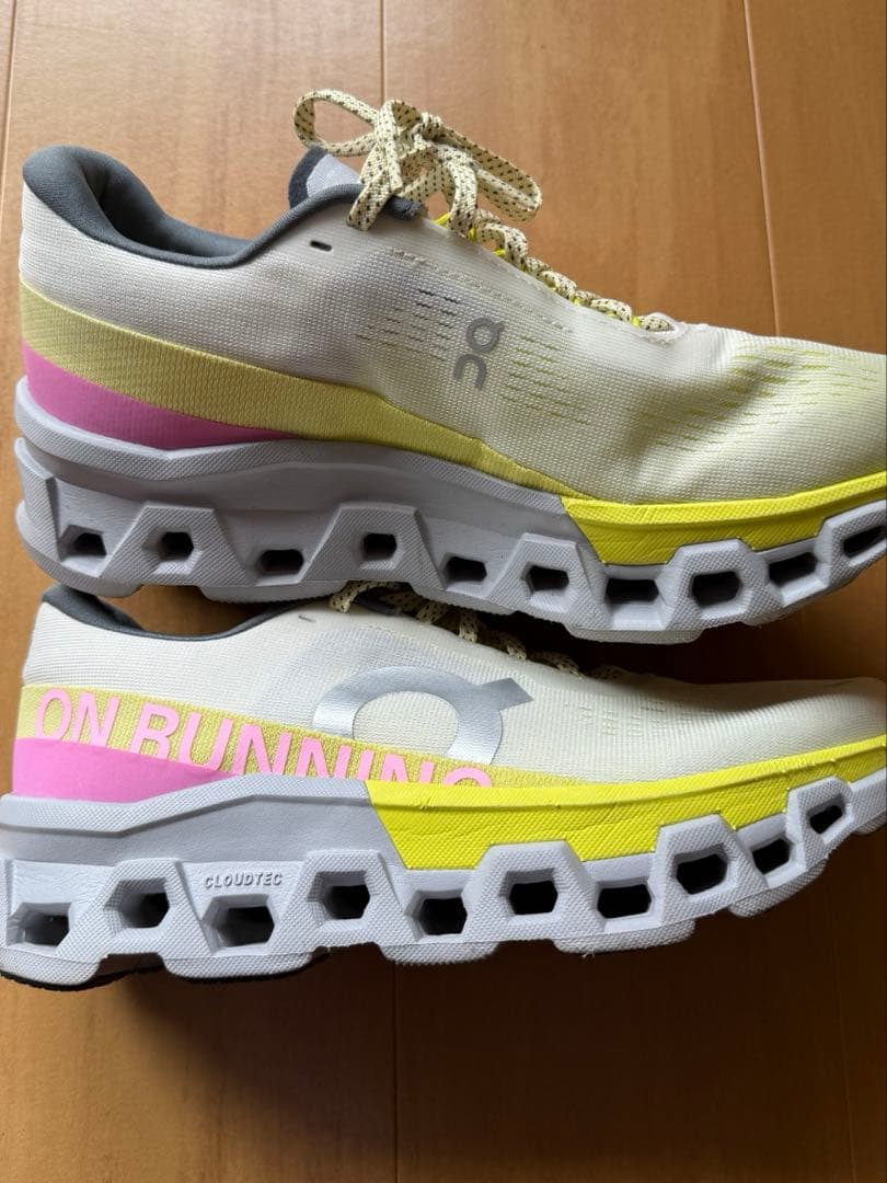 On クラウドモンスター限定カラー（7日まで値下げ中）