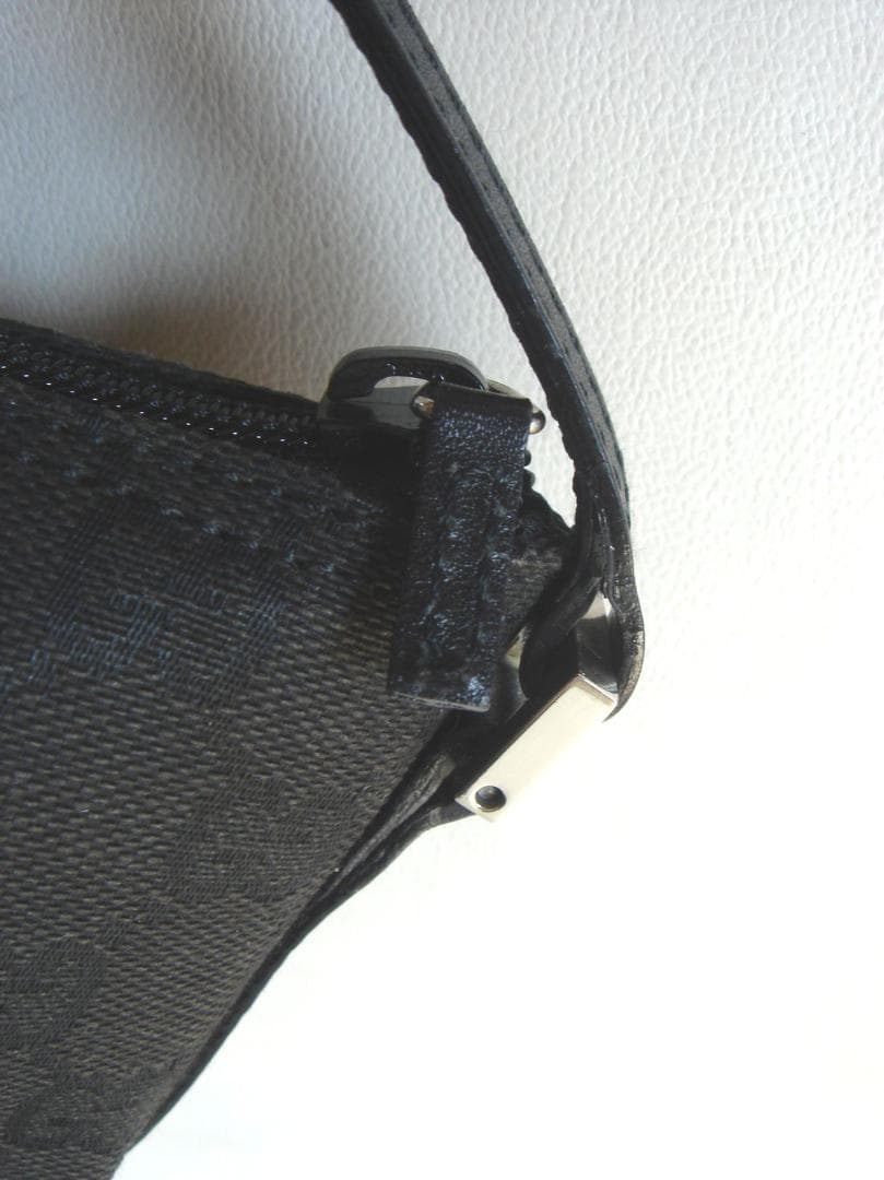 美品 GUCCI グッチ アクセサリーポーチ 039 1103 2123