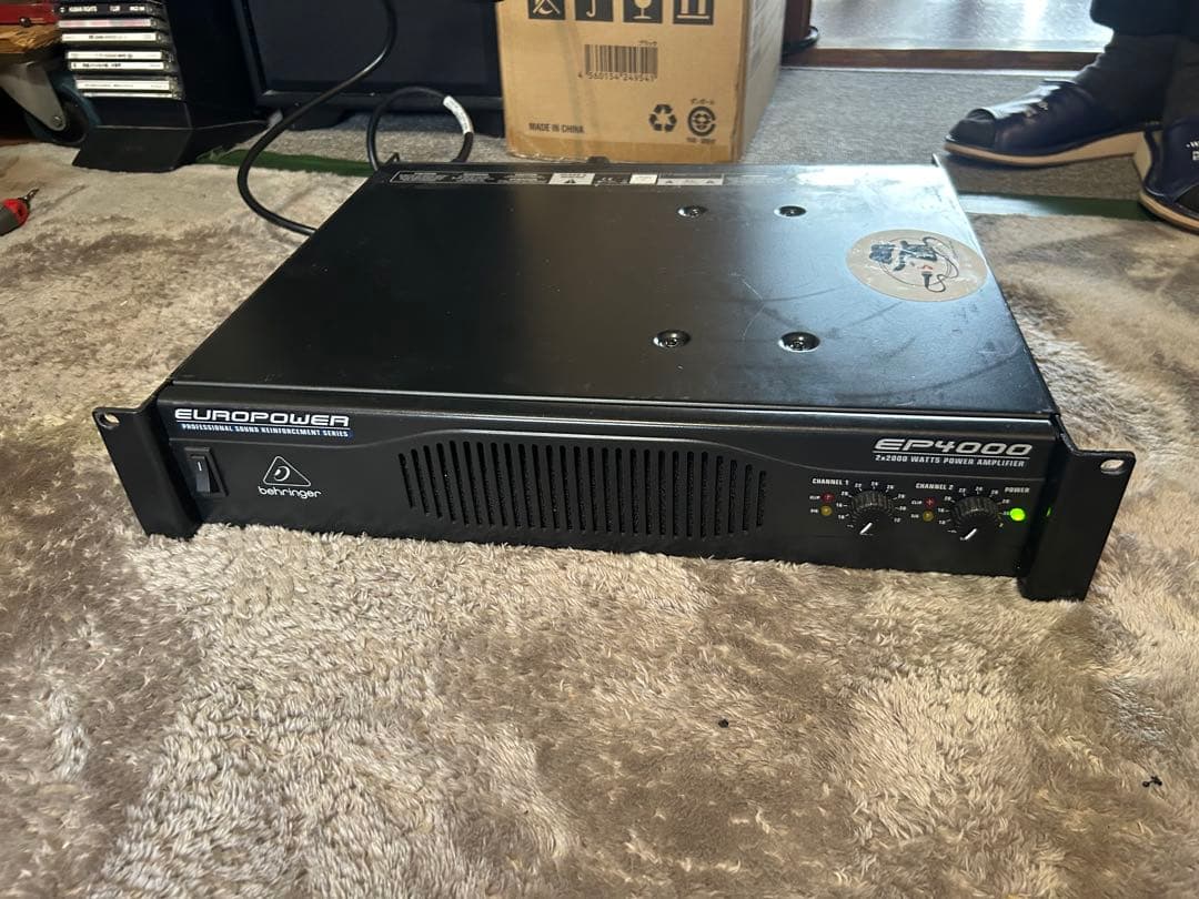 BEHRINGER EP4000-EUROPOWER パワーアンプ PA