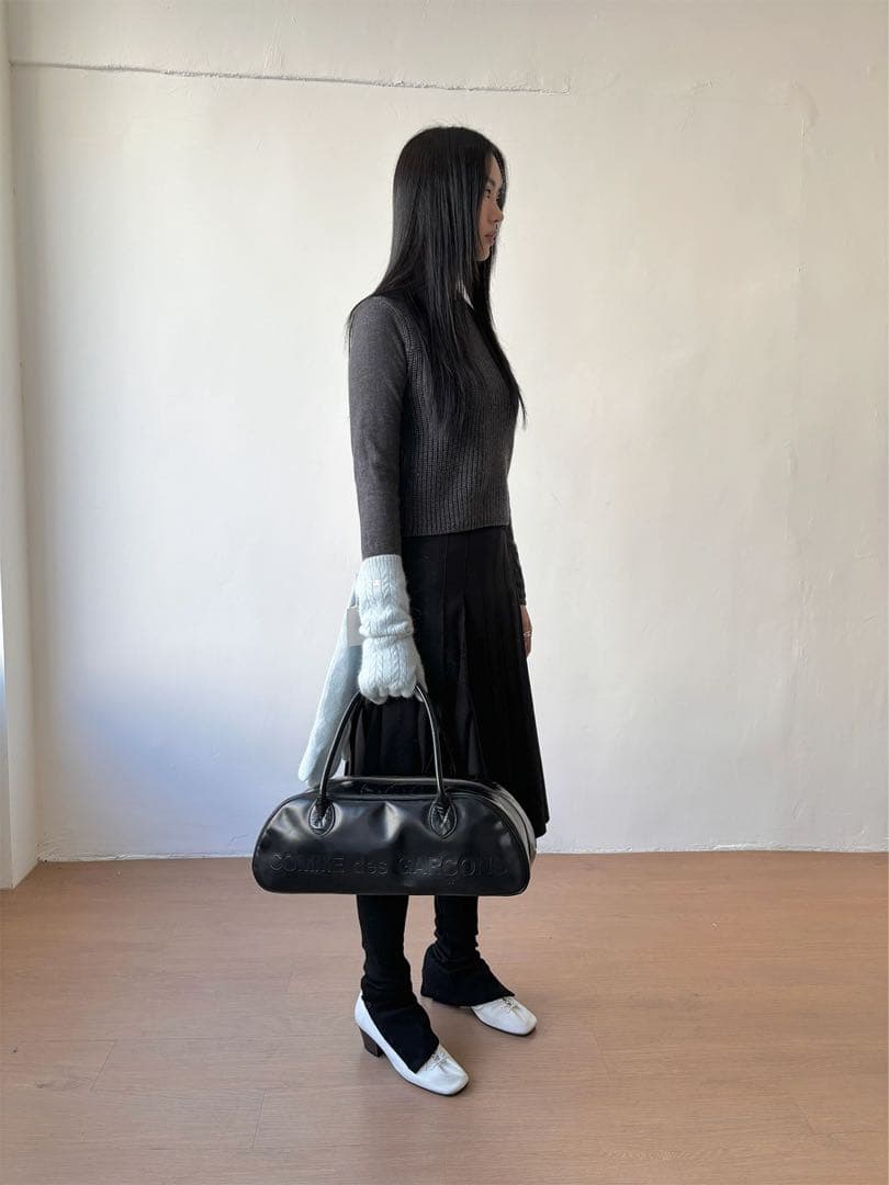 COMME des GARCONS レザー　エンボスロゴ　ハンドバッグ