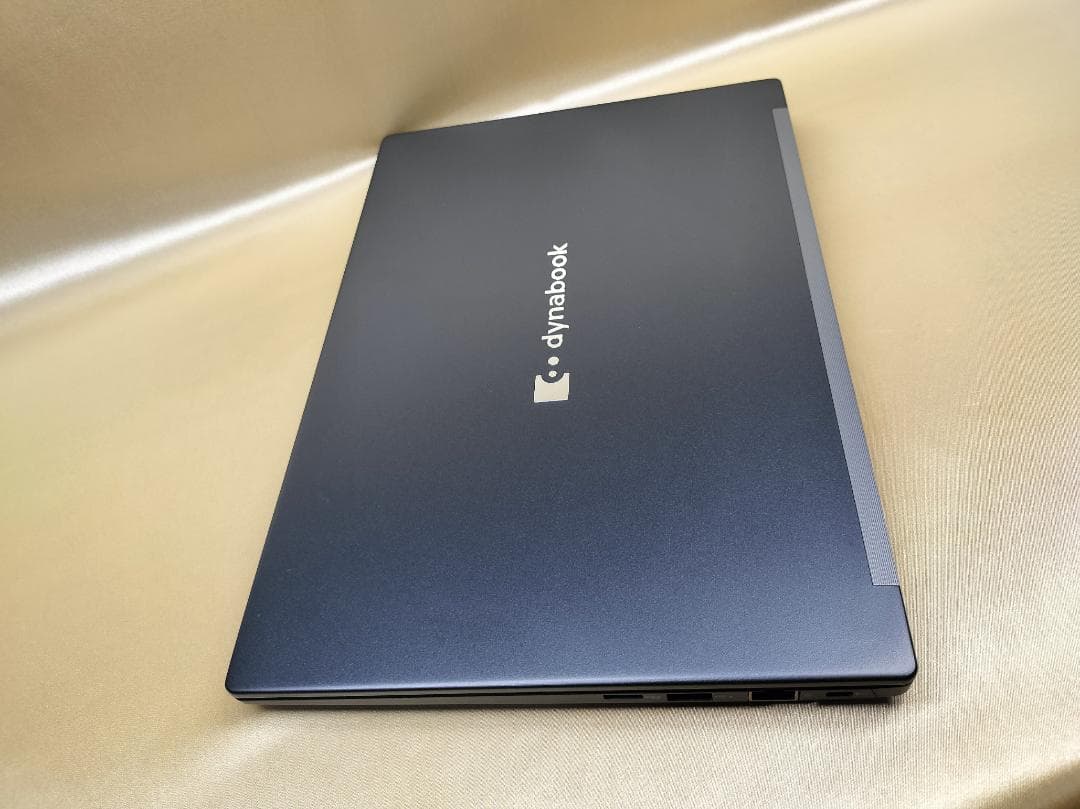 東芝　Dynabook G83/KW　高性能　2023年モデル(K-208)