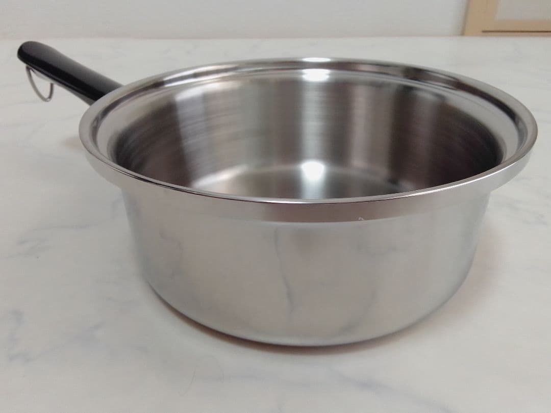 ☆未使用☆ Amway アムウェイ 中ソースパン 片手鍋 クイーン