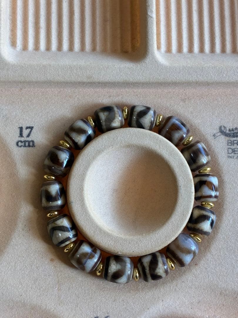 絶え間なく続く金運引き寄せ！水晶共生ドゥルージー結晶玉あり♪水紋天珠のブレス