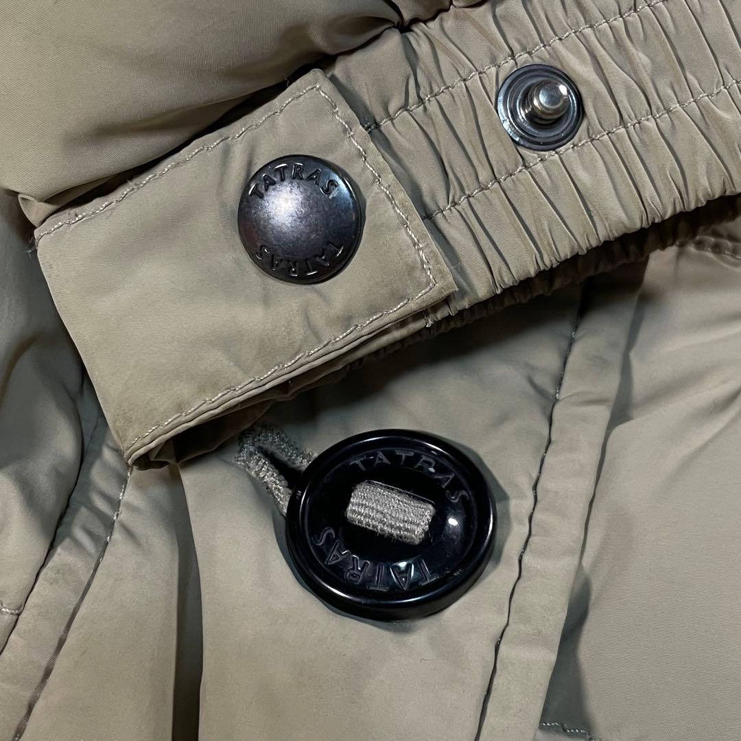 比較的美品 タトラス Plutone ラクーンファー フード付き ダウンコート