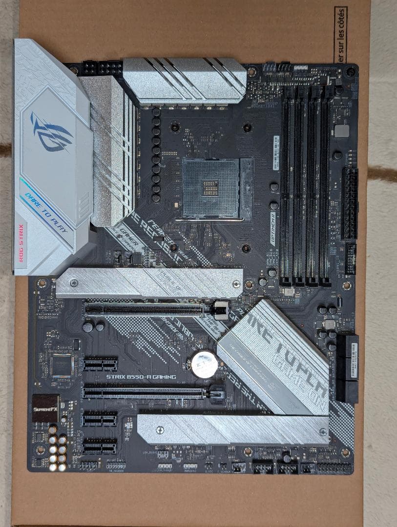 ROG STRIX B550-A GAMING マザーボード