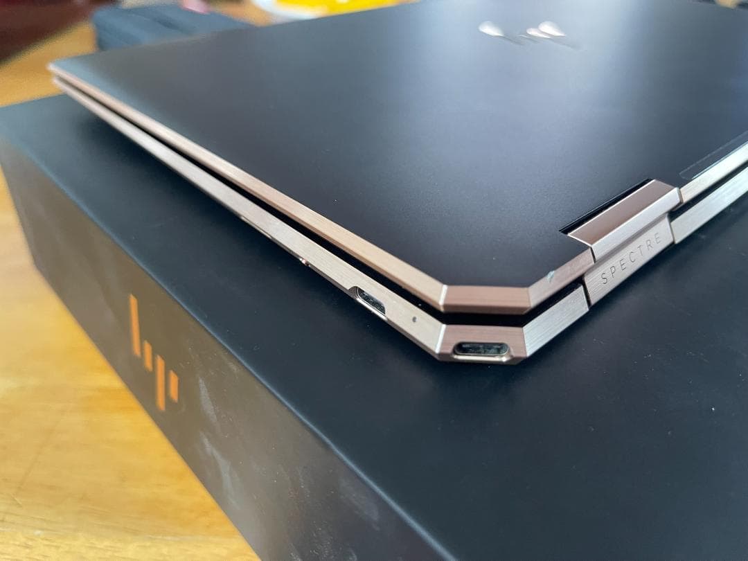HP Spectre x360 13-aw0000 〔中古品〕
