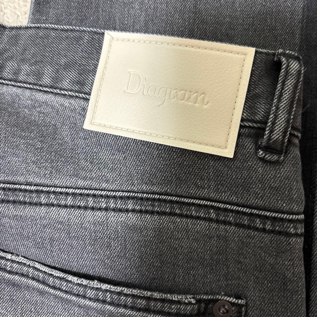 今季　Diagram ラインスリムデニムパンツ