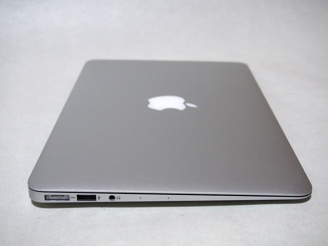 ⭐︎週末価格 美品 MacBook Air 2015 11インチ 4G/128G⭐︎