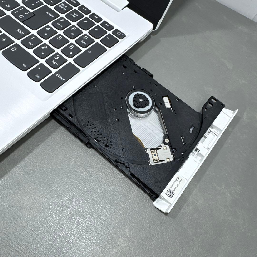 【高性能】レノボブリザードホワイト☘11世代i5☘NVMe256+1TB