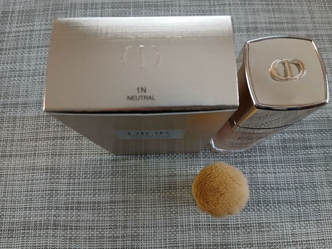 Dior マイクロフルイドタン　プレステージリキッドファンデーション　30mL