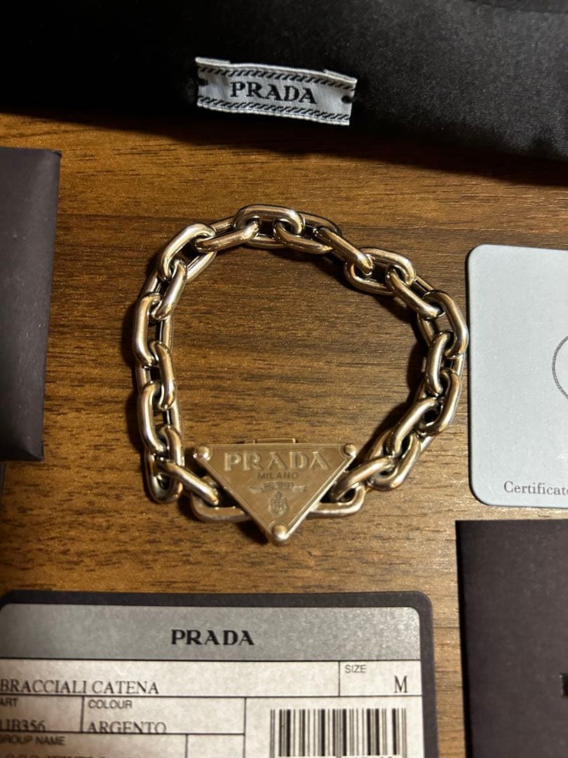 PRADA シルバーブレスレット Mサイズ