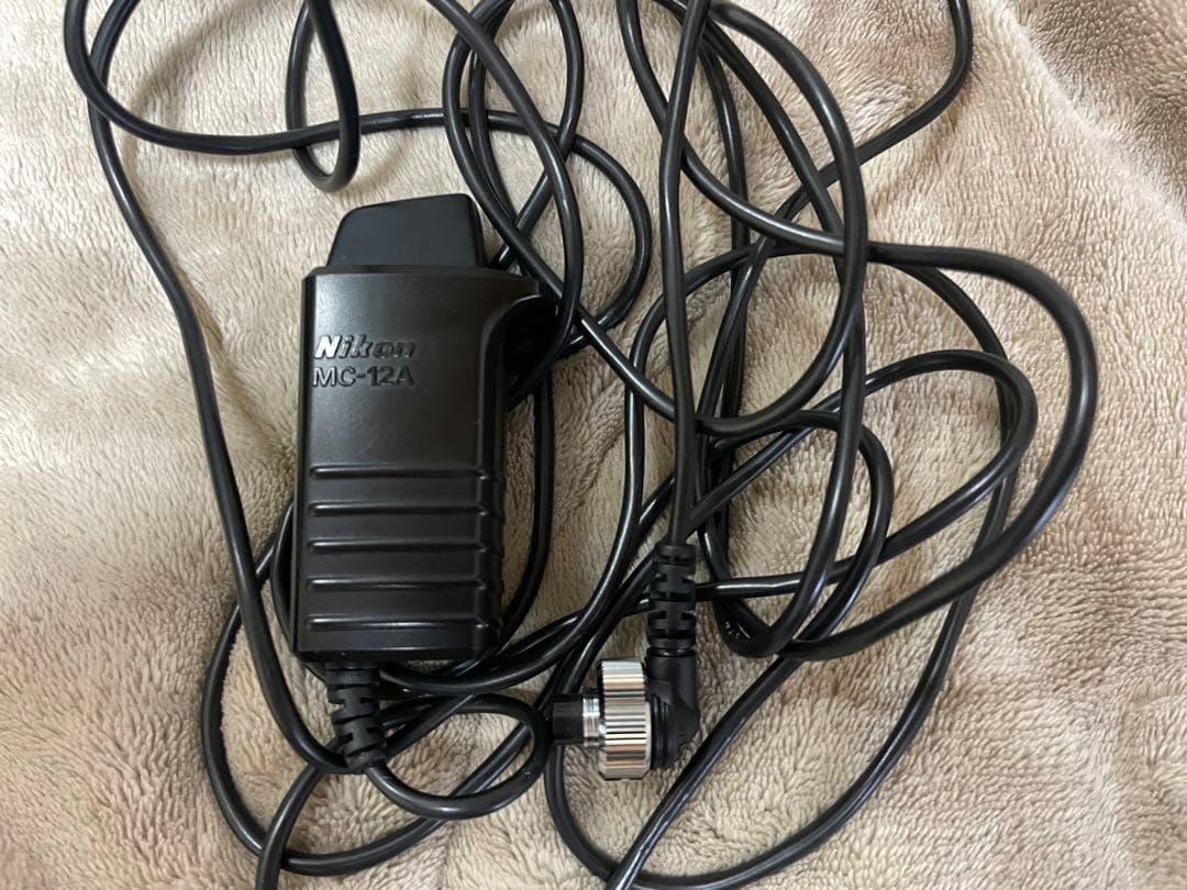 Nikon F4s + MF-23 MB-21 MC-12A 2レンズ