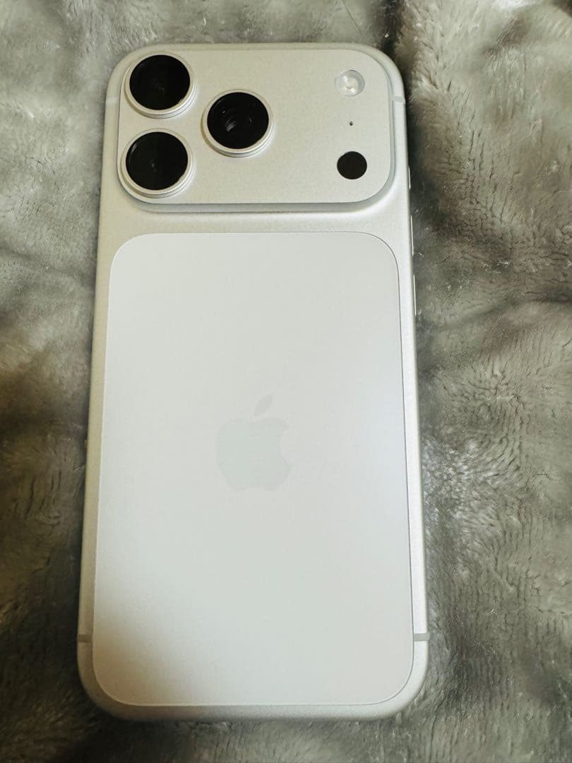 【未使用品】iPhone17Pro512GB SIMフリー シルバー