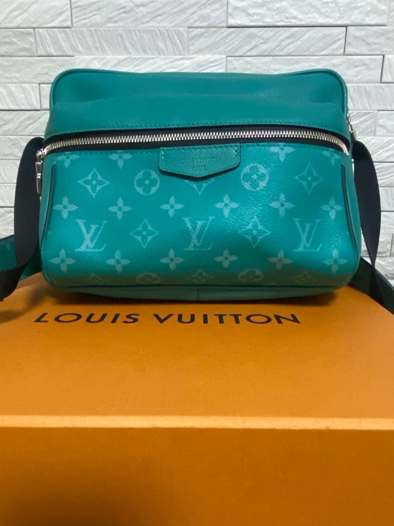 LOUIS VUITTON ターコイズ メッセンジャーバッグ