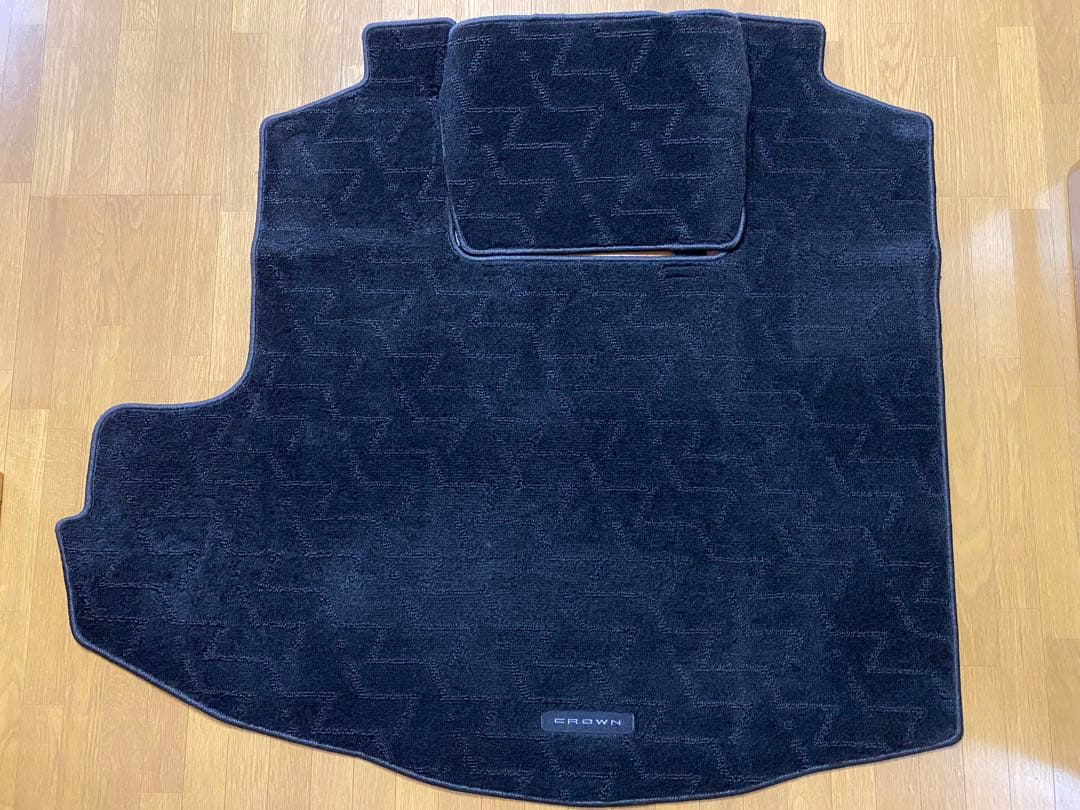 トヨタクラウンクロスオーバー純正ラゲージマット美品TOYOTA CROWN