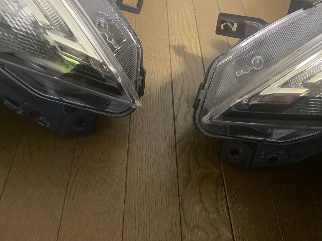 値下げ！　日産　ノート　E12 LEDヘッドライト左右