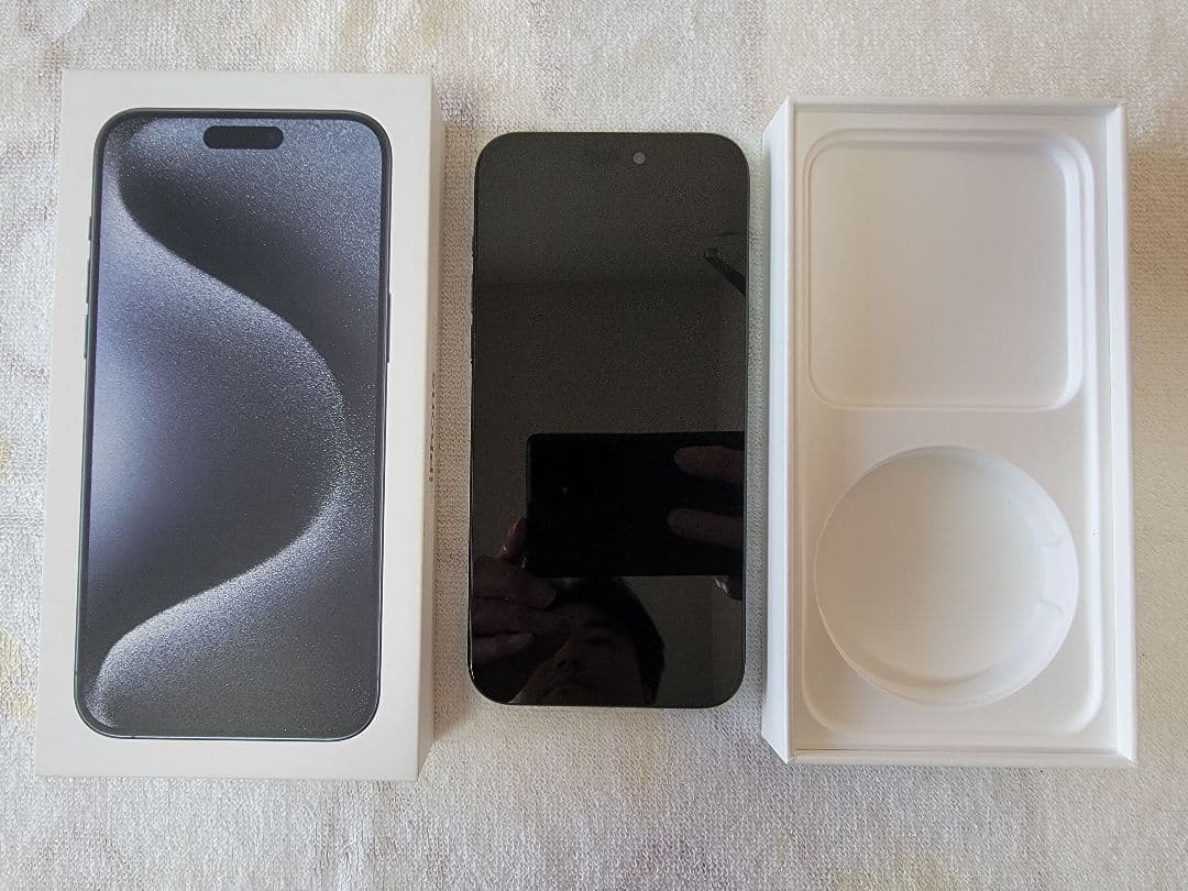 【極美品】iPhone 15 Pro Max 512GB 国内版/新品液晶交換済