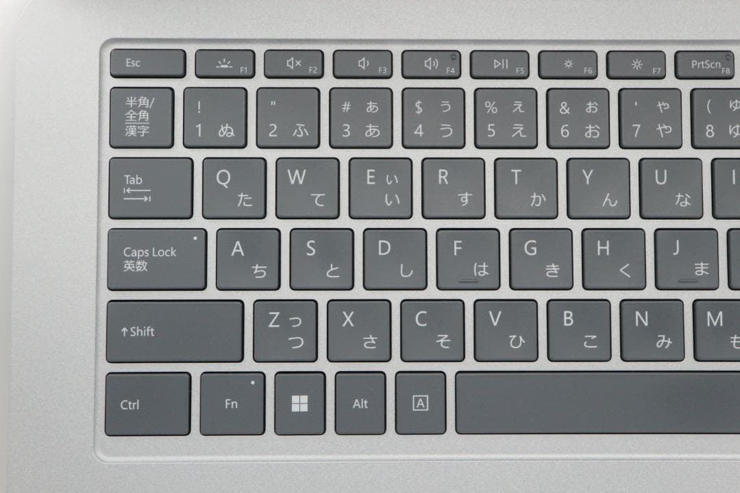 ゆう美品Surface Laptop Studio i5 256GBオフィ