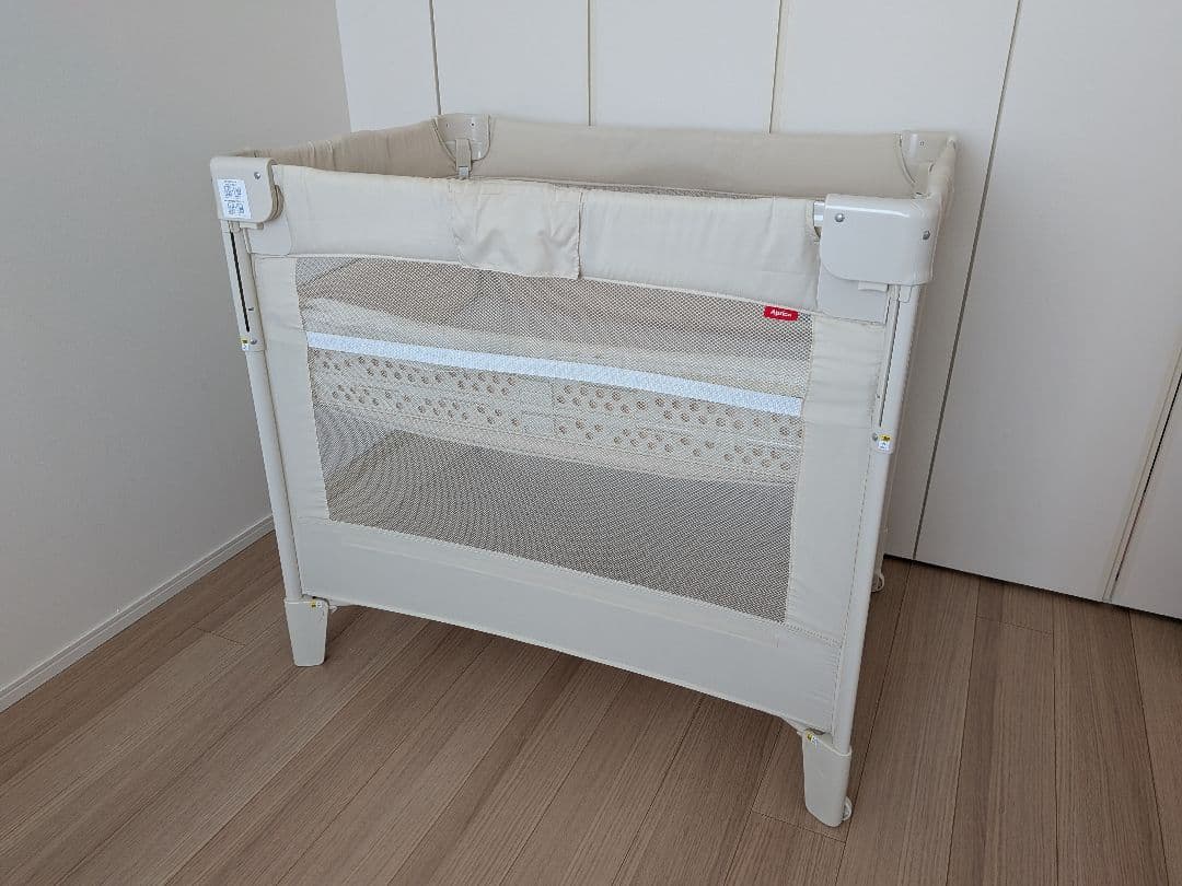 美品★アップリカ　ココネルエアー　ミルクホワイト