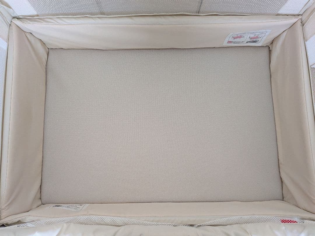 美品★アップリカ　ココネルエアー　ミルクホワイト