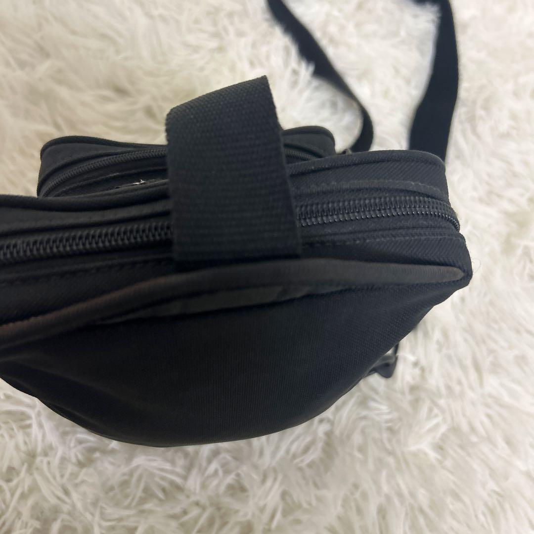 Balenciaga バレンシアガ ボディバッグ　クロスボディ　ウエストポーチ