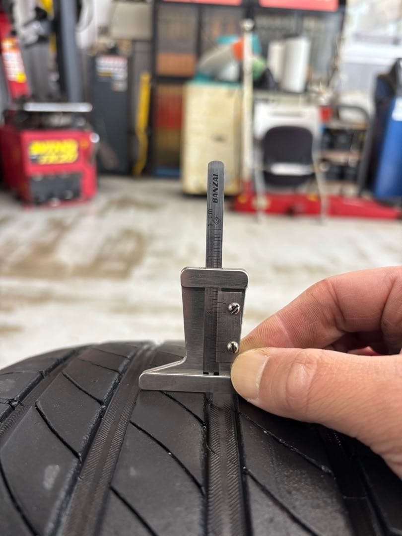 aoki カローラクロス純正ホイールとタイヤのセット 225/50 R18