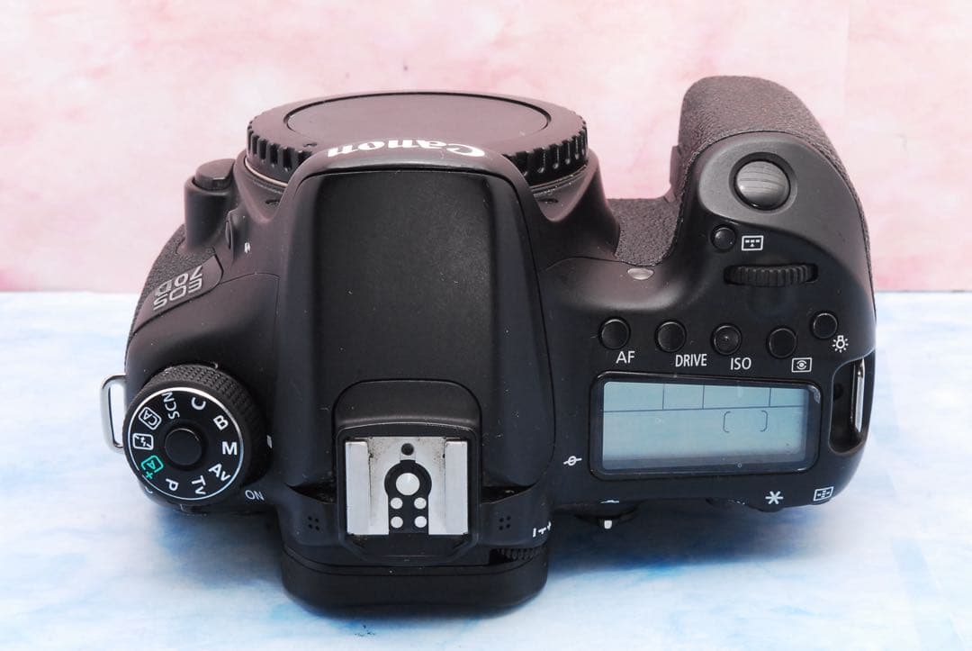 Canon EOS 70D☆手ぶれ補正Wレンズ☆一眼レフカメラ☆Wi-Fi