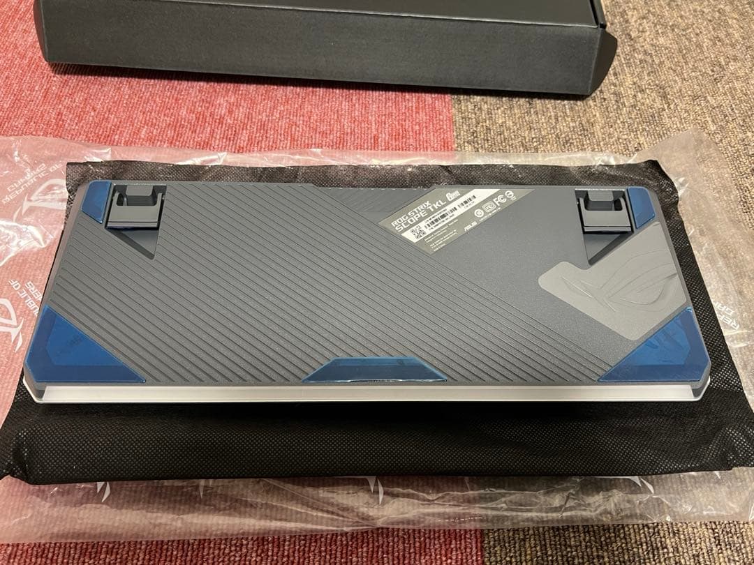 ROG STRIX SCOPE TKL ガンダム ゲーミング キーボード 赤軸