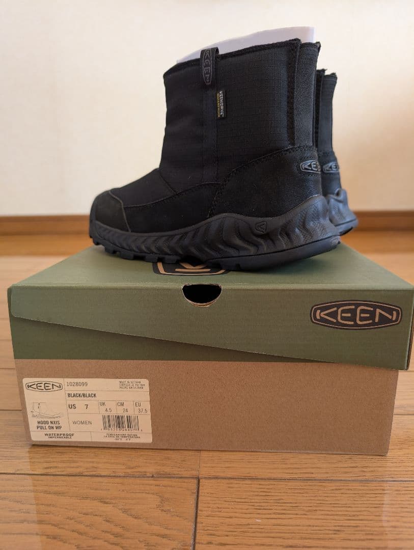 靴 KEEN HOOD NXIS PULL ON WP 24.0