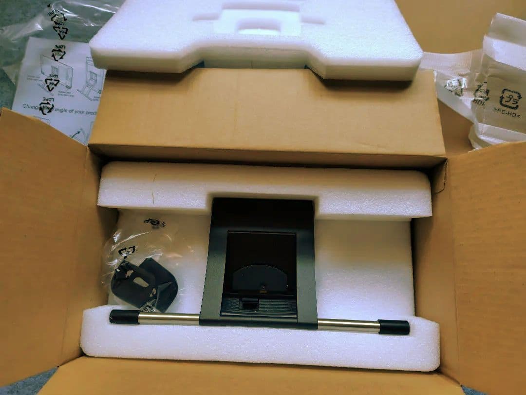 【スタンド付】WacomCintiq16 DTK1660K1D