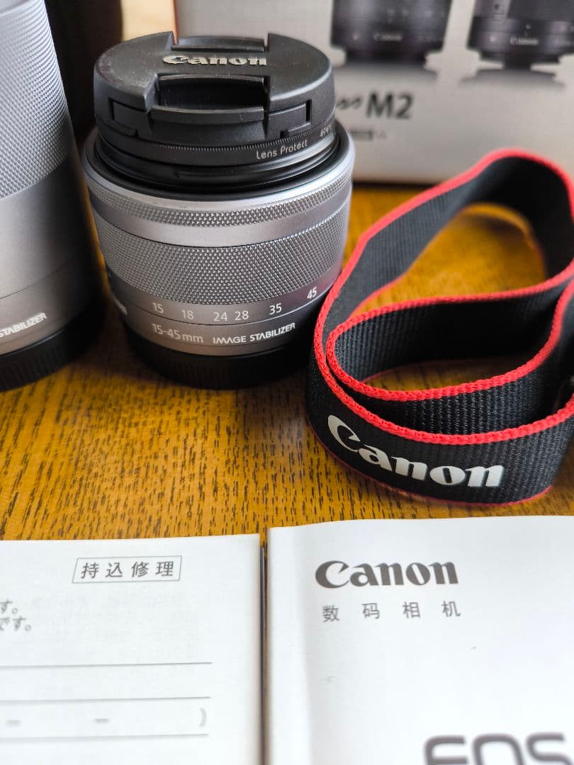 EOSkissm2　ダブルレンズキット　ホワイト　カメラバック　電池パック2個付