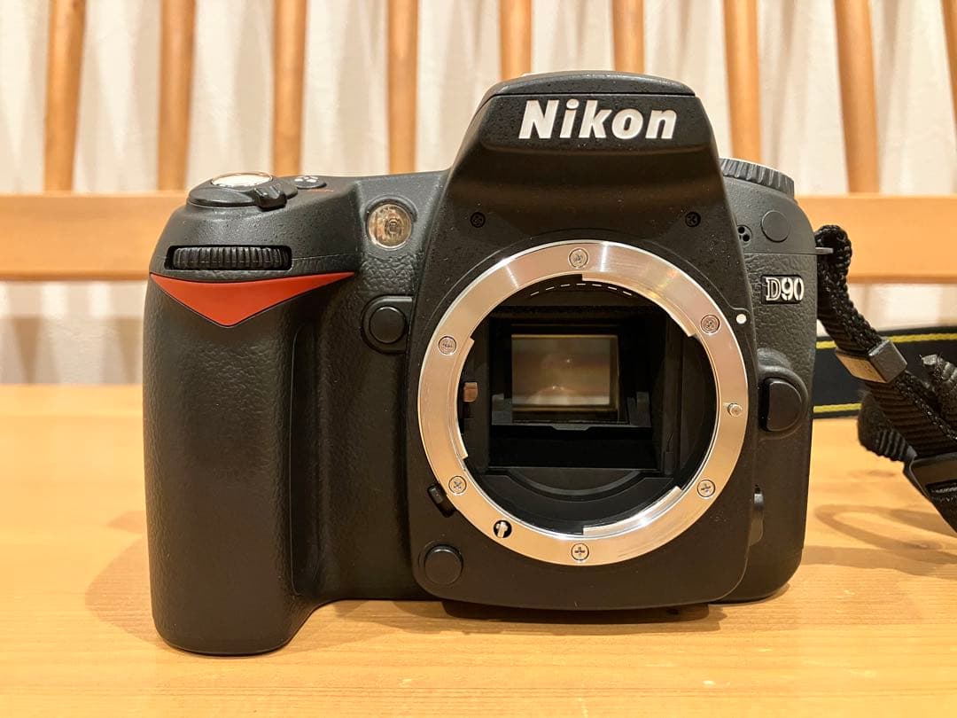 Nikon D90 デジタル一眼レフカメラ 本体