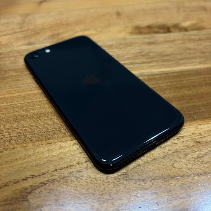 iPhone SE (第2世代)　ブラック 64GB
