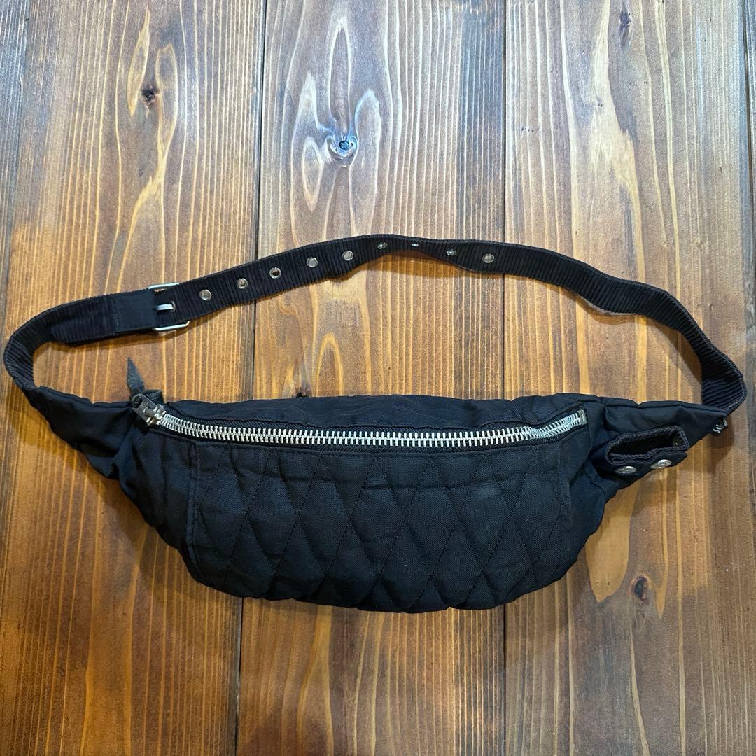 schottキルティング ボディバッグ ブラック